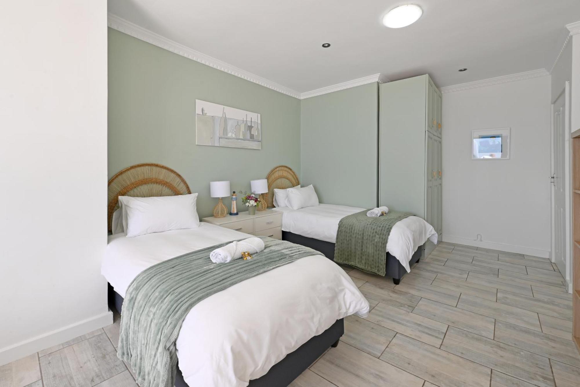 Holiday home Perfect Location Walk To And Sea Views Cape Town