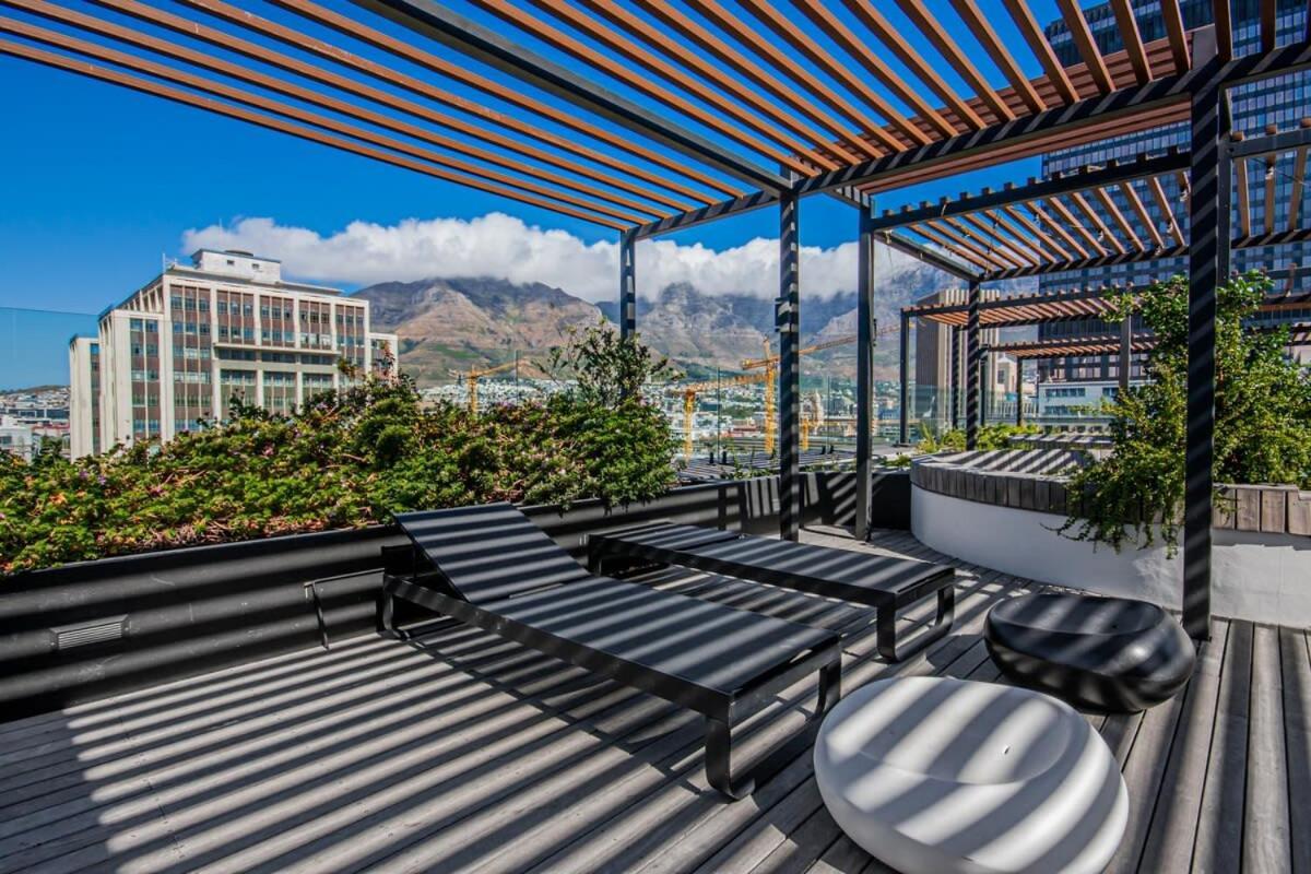 Stylish, Secure & Modern Work From Base Apartment Cape Town