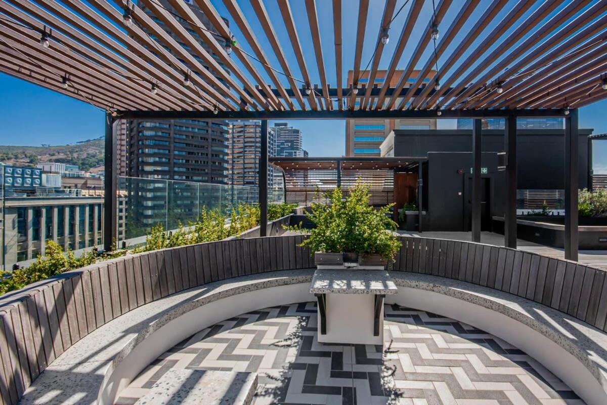 Stylish, Secure & Modern Work From Base Apartment Cape Town