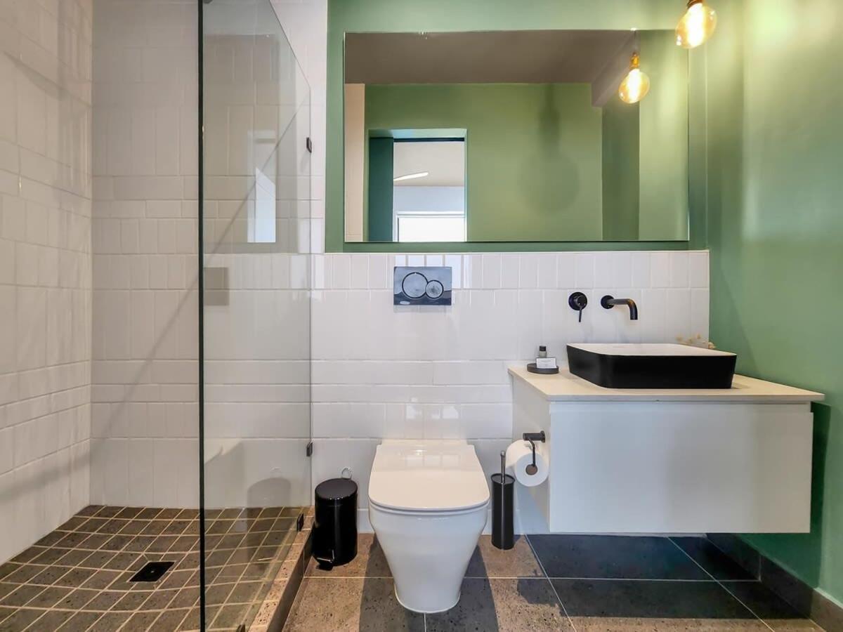 Apartment Stylish, Secure & Modern Work From Base