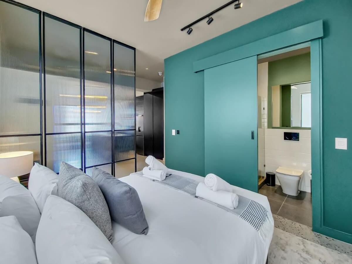 Apartment Stylish, Secure & Modern Work From Base *