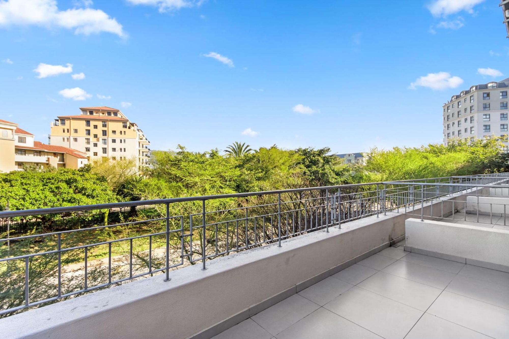 Apartment Mayfair 246 Cape Town
