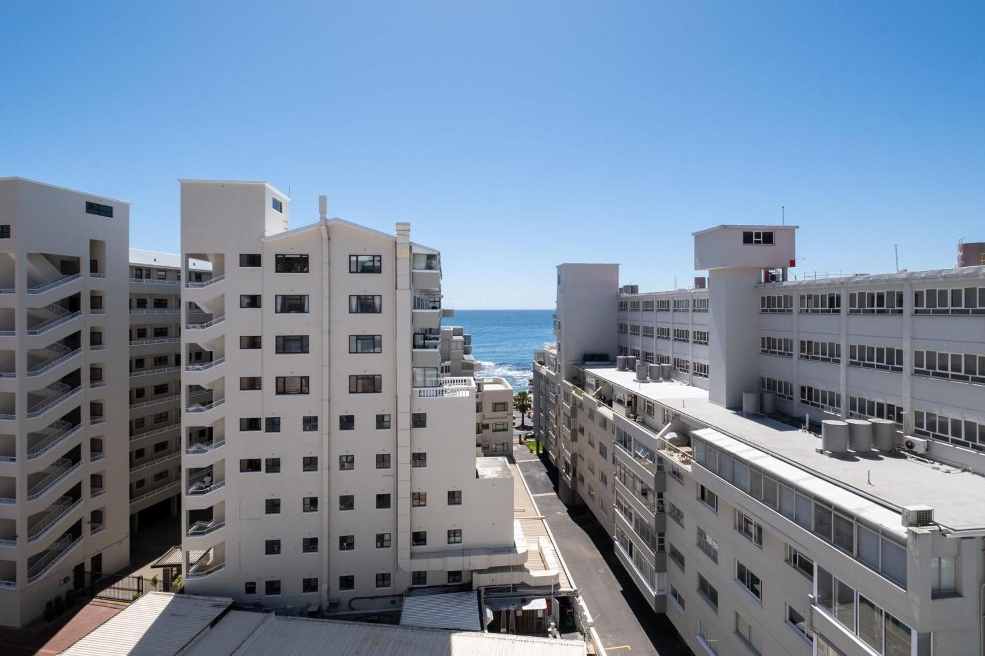 Flamingo 102 - One Bedroom Sea Point *