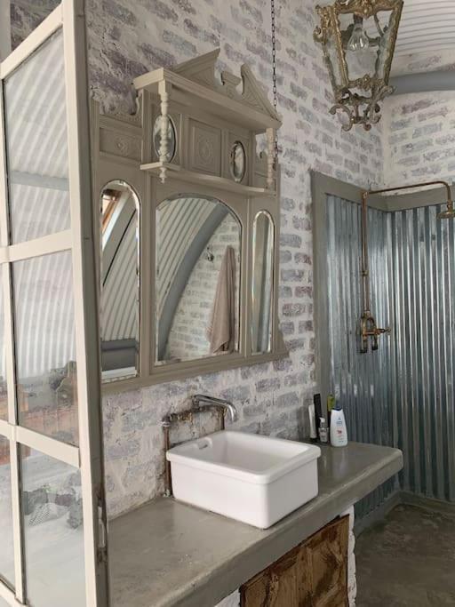 Apartment Mountain Views Near Great Restaurants Cape Town
