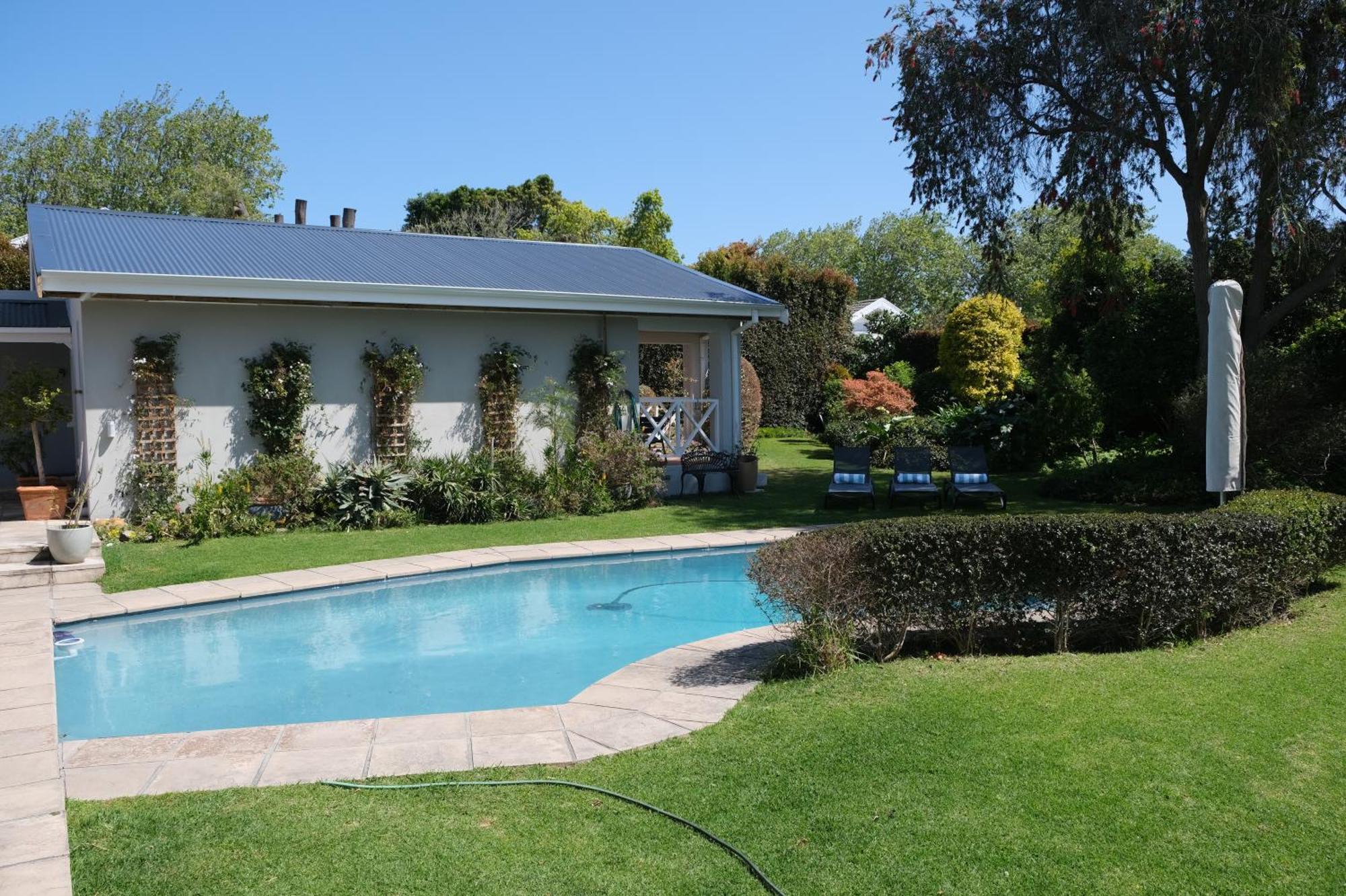 Guest house High Hedges Guest Constantia *
