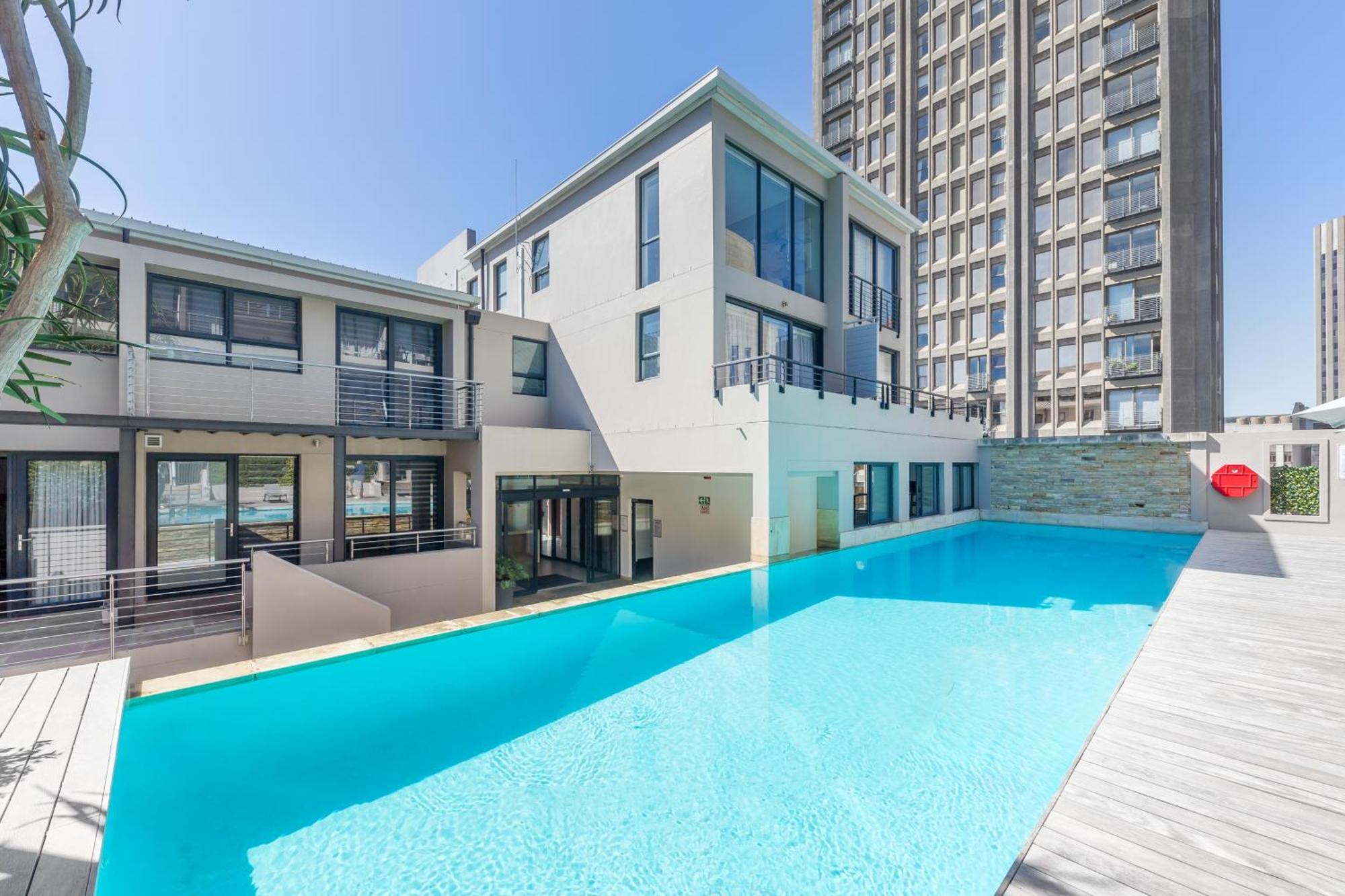 The Adderley Cbd Apartment