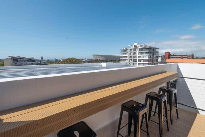 Apartment Metropole 2nd Floor With Shared Amenities *
