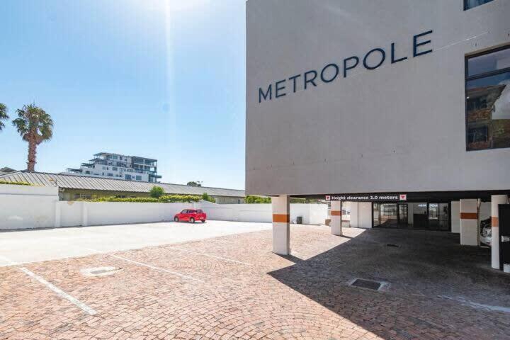Apartment Metropole 2nd Floor With Shared Amenities Cape Town