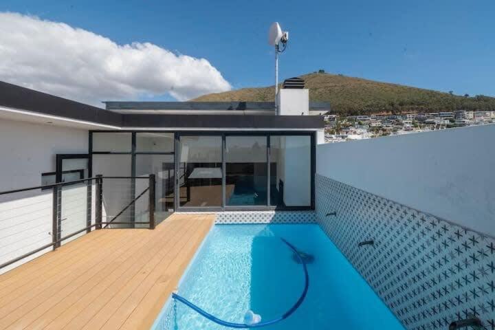 Metropole 2nd Floor With Shared Amenities Apartment Cape Town