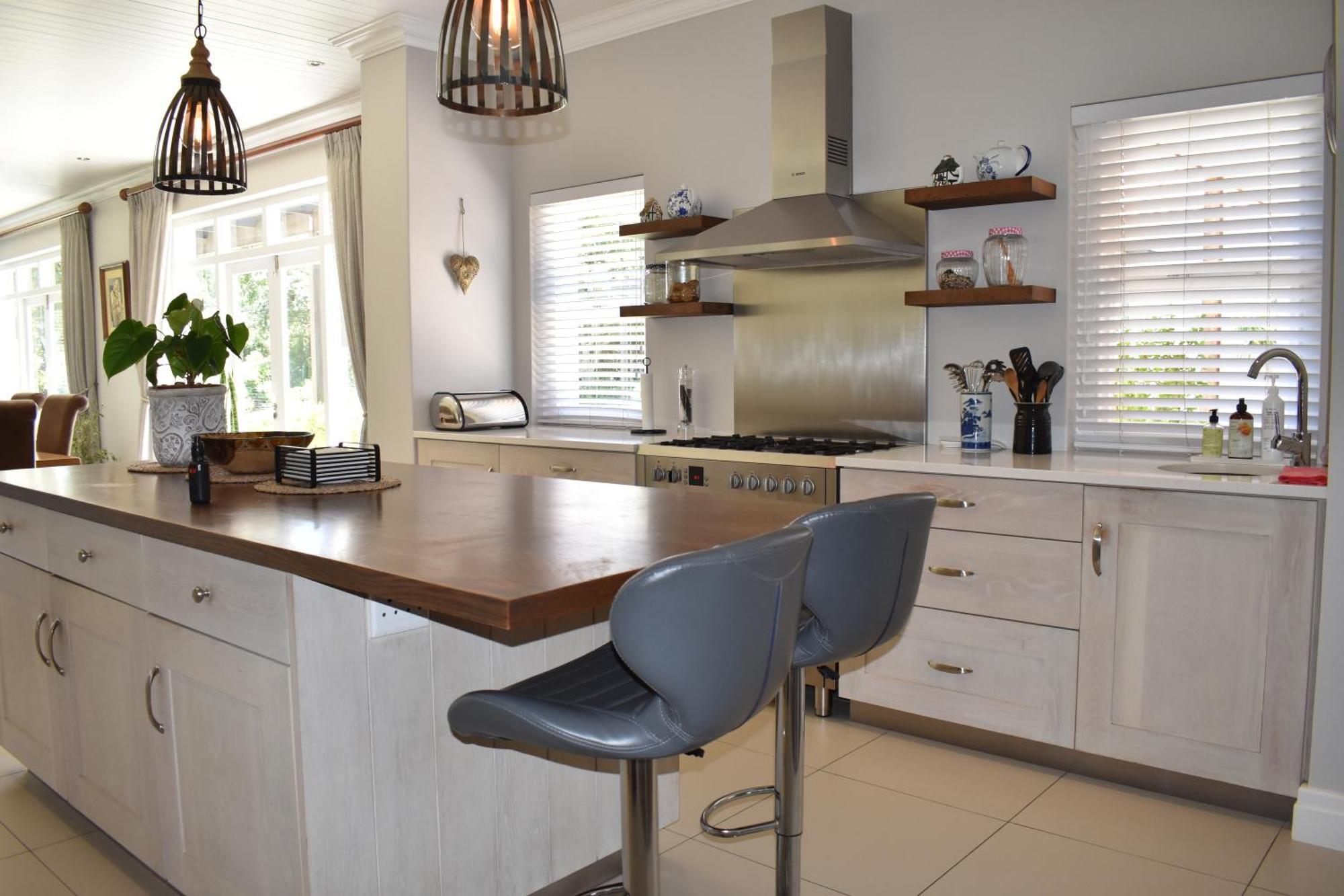 Mountain View In Exclusive Security Estate, Hout Bay, Cape Town