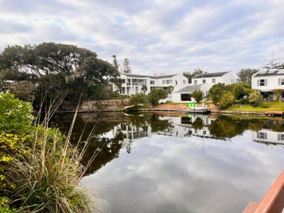 Relax On The Marina Holiday home Cape Town