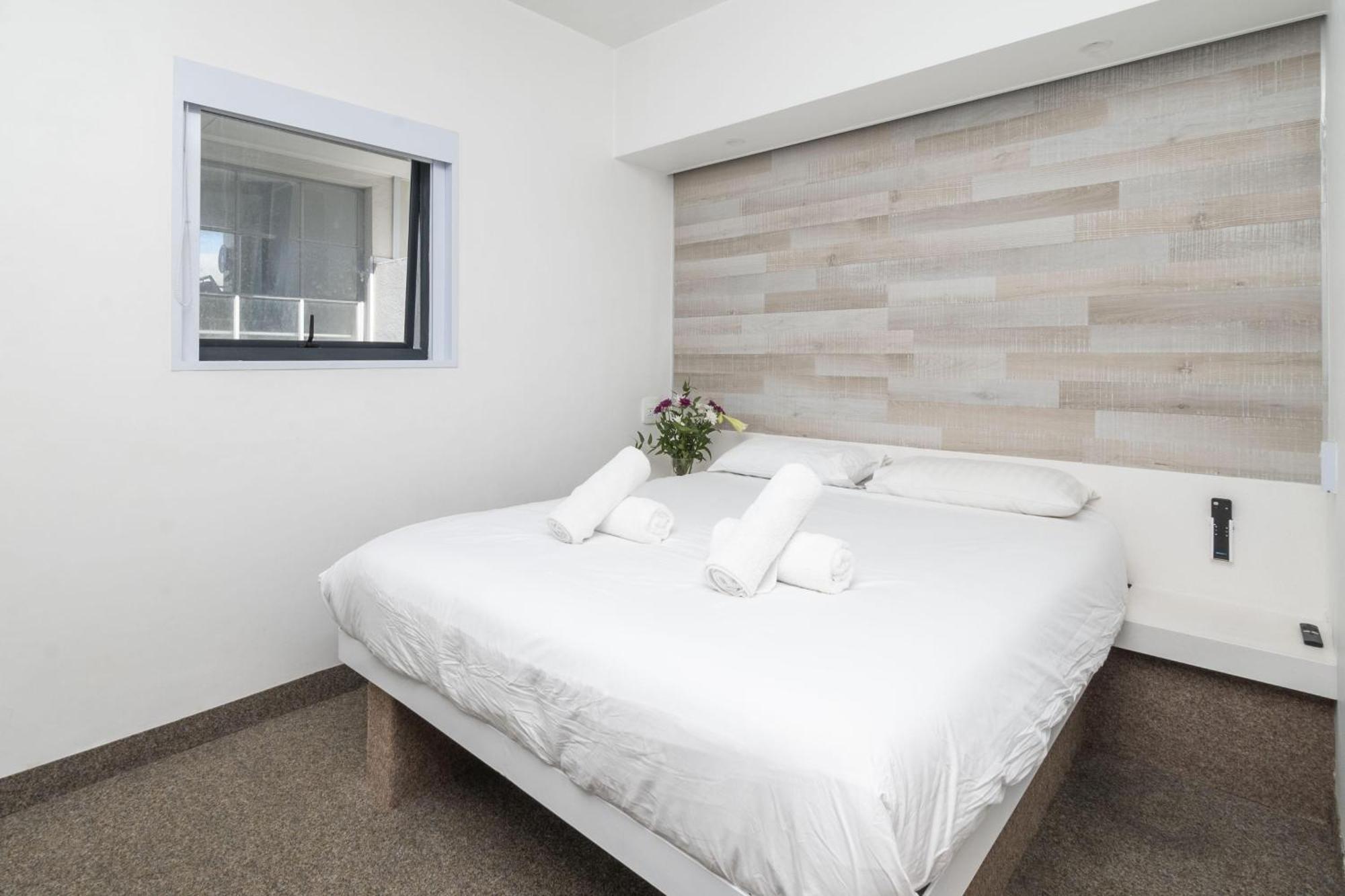 Apartment 1st Floor Shared Metropole Building