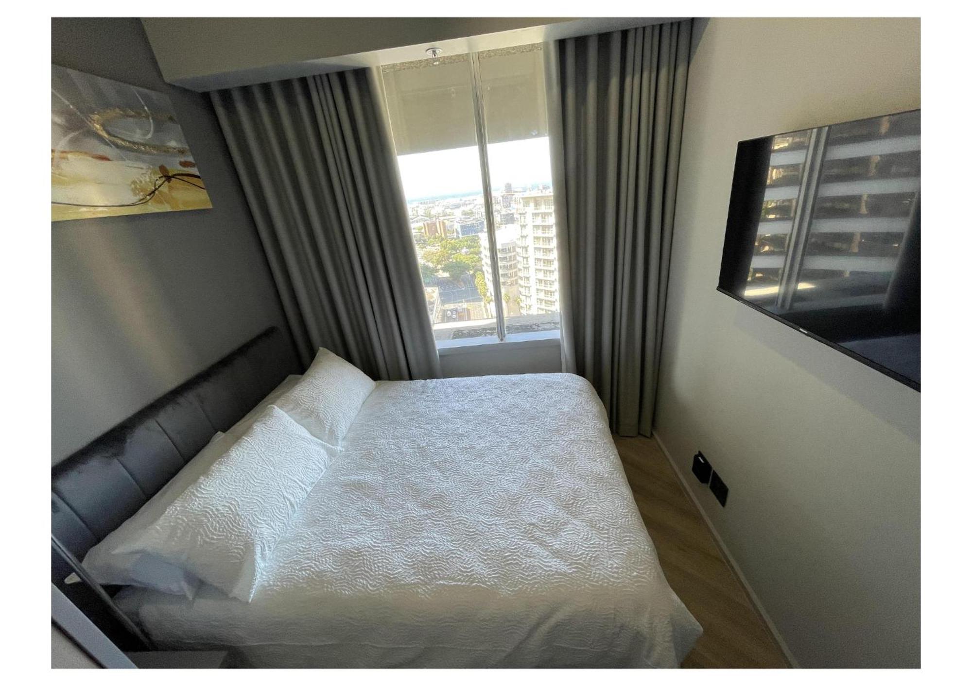 Chic Deluxe At Thibault Square Aparthotel