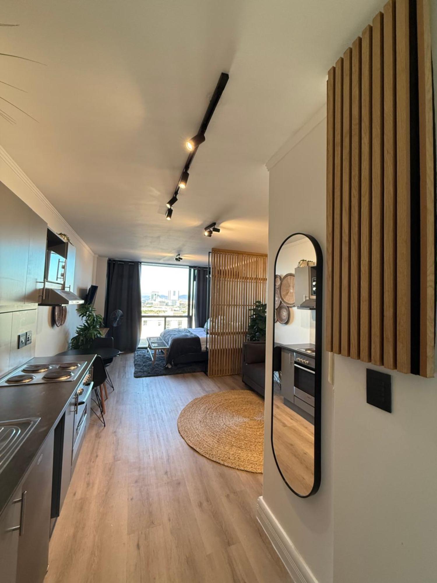 Modern Apartment *