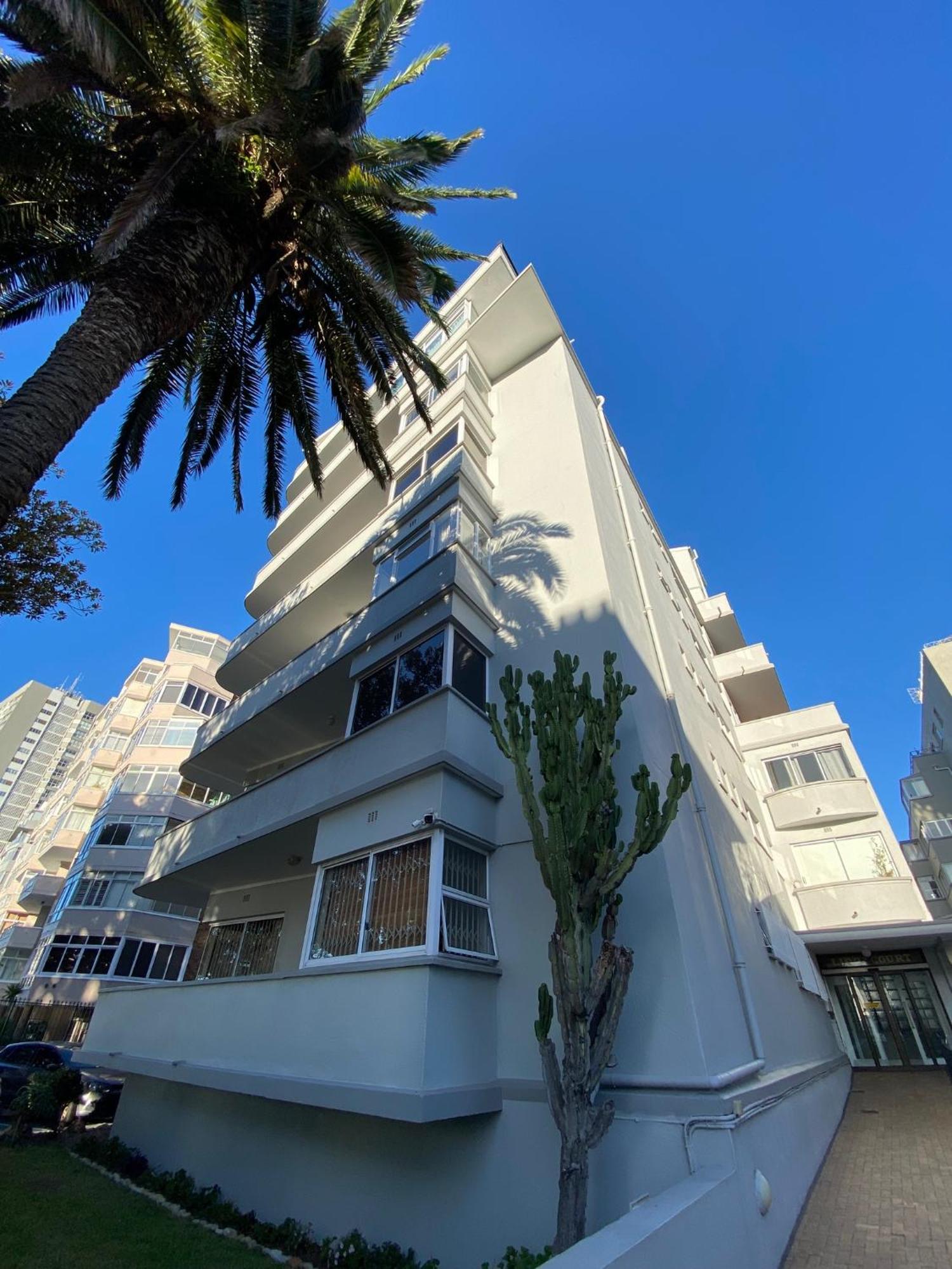 Lido Beachfront Sea Point Apartment *