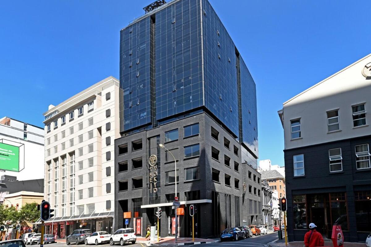 Halo - Sleek Urban At The Tokyo Cape Town
