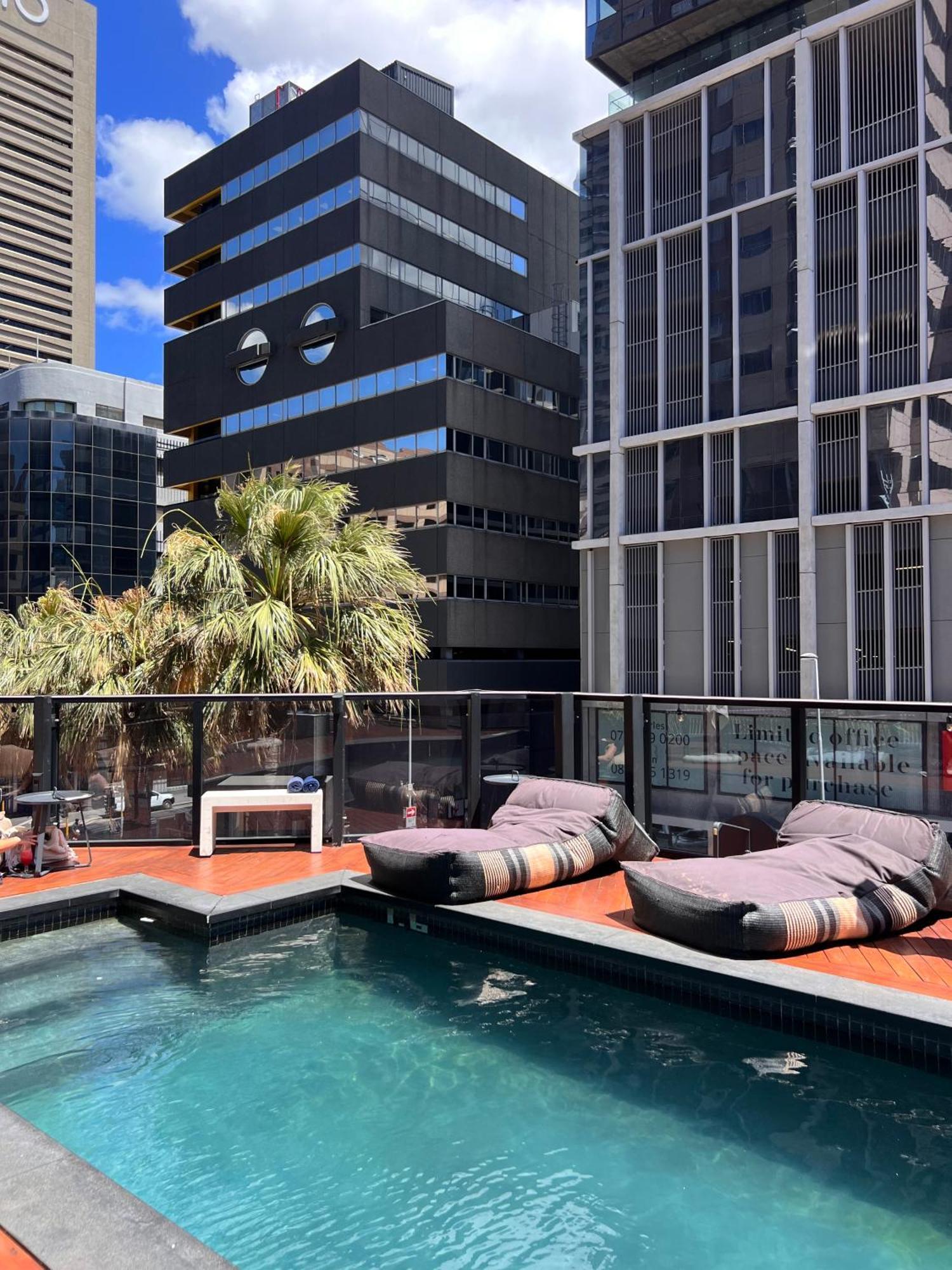 Views 2 Bedroom Apartment Cape Town