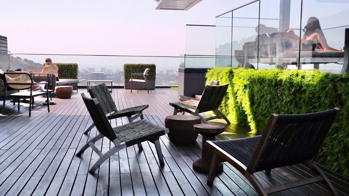 Stylish Cbd With Mountain Views & Free Parking Cape Town
