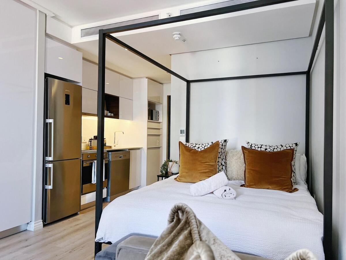 Stylish Cbd With Mountain Views & Free Parking Apartment
