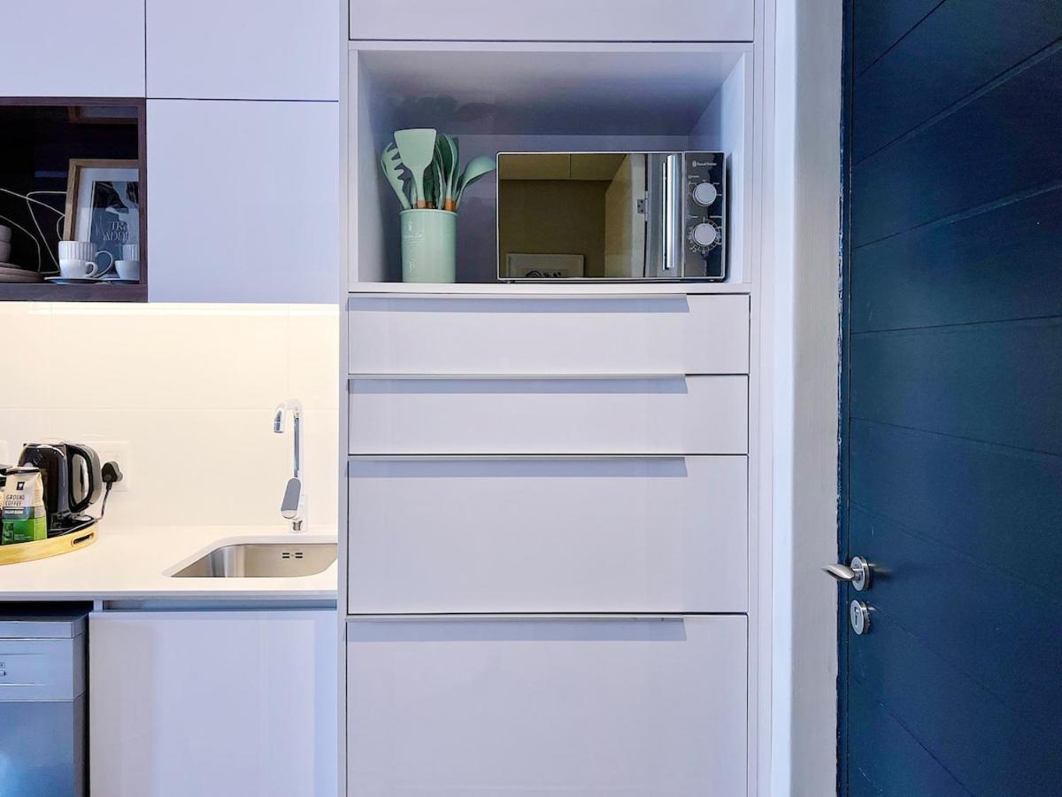 Apartment Stylish Cbd With Mountain Views & Free Parking *