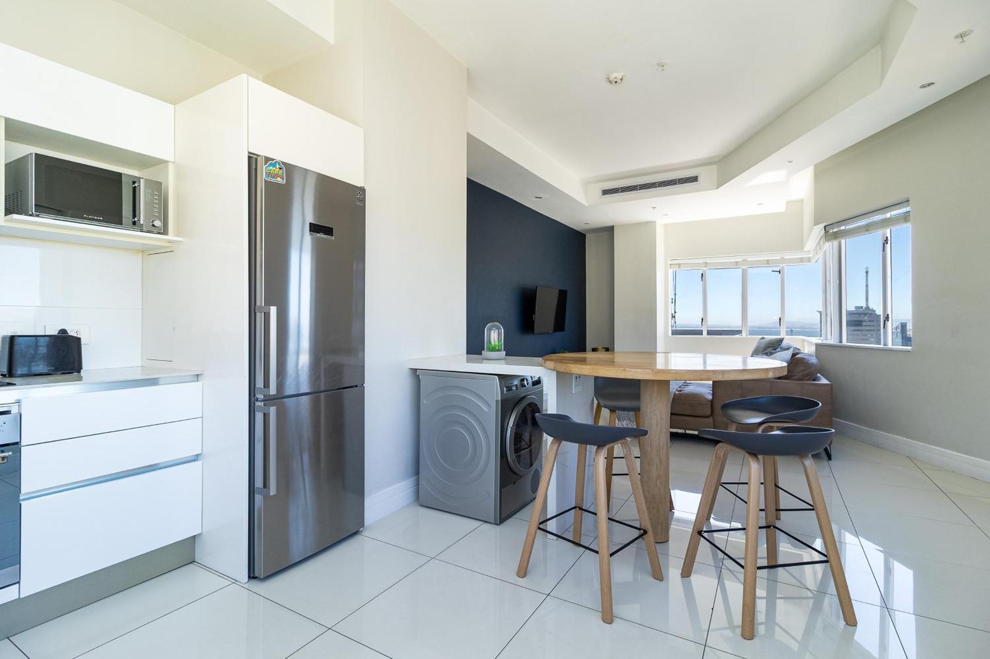 Views 2 Bedroom Apartment