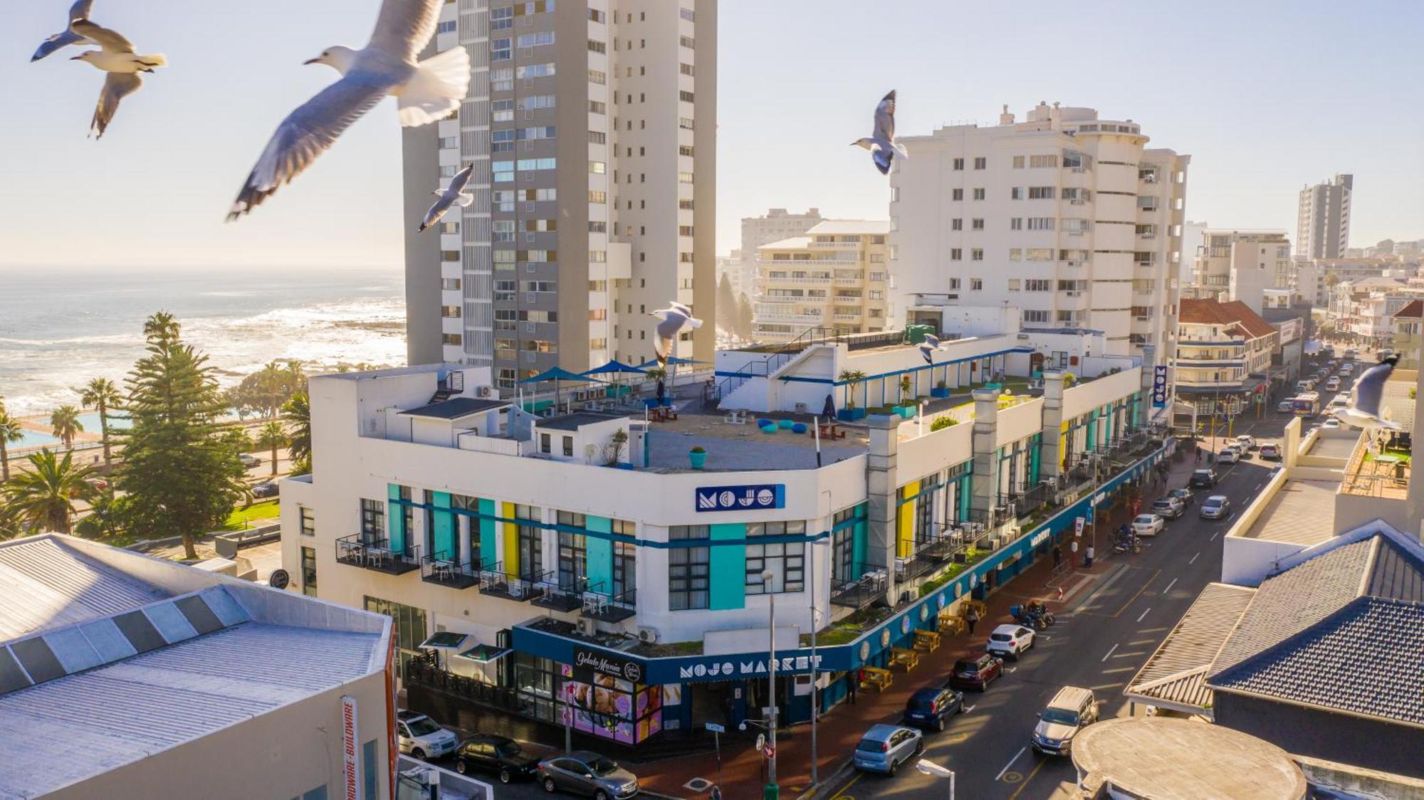 Mojo Hotel & Market 3*