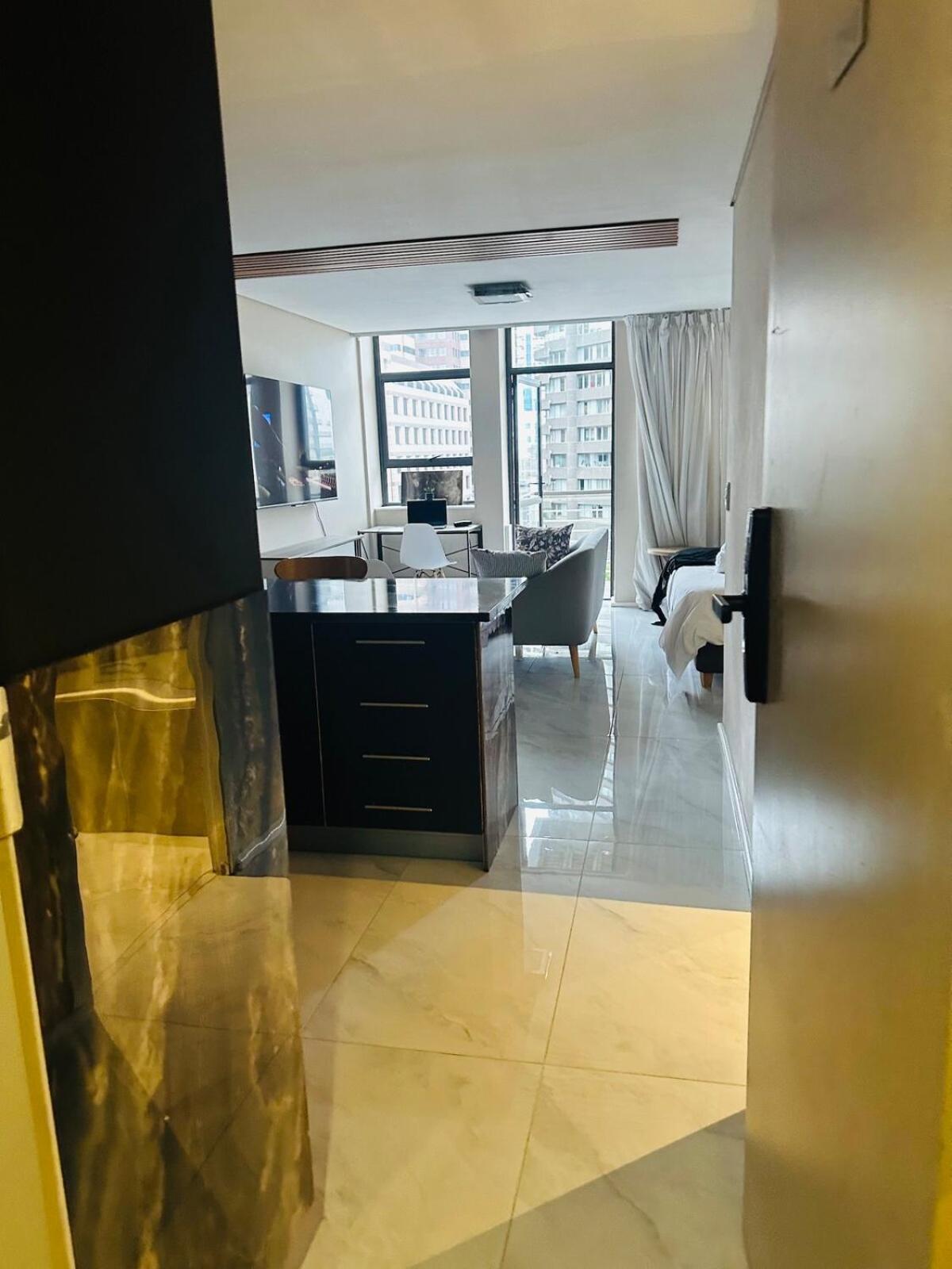 Apartment Six Fountains Private