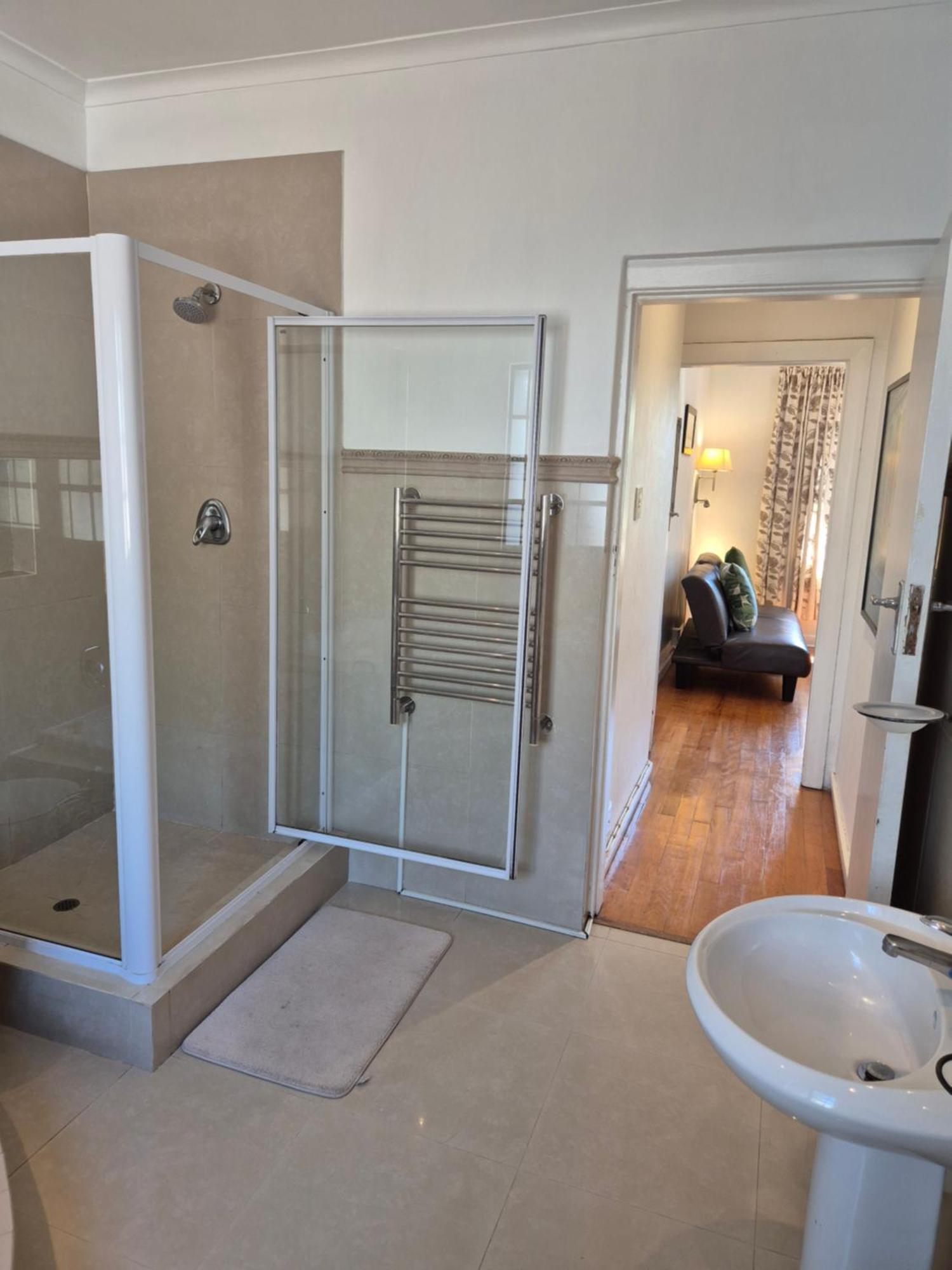 Pine House - Self-catering *