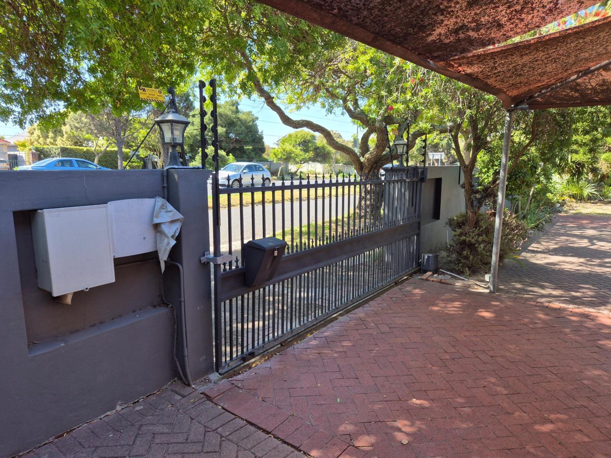 Pine House - Self-catering Cape Town