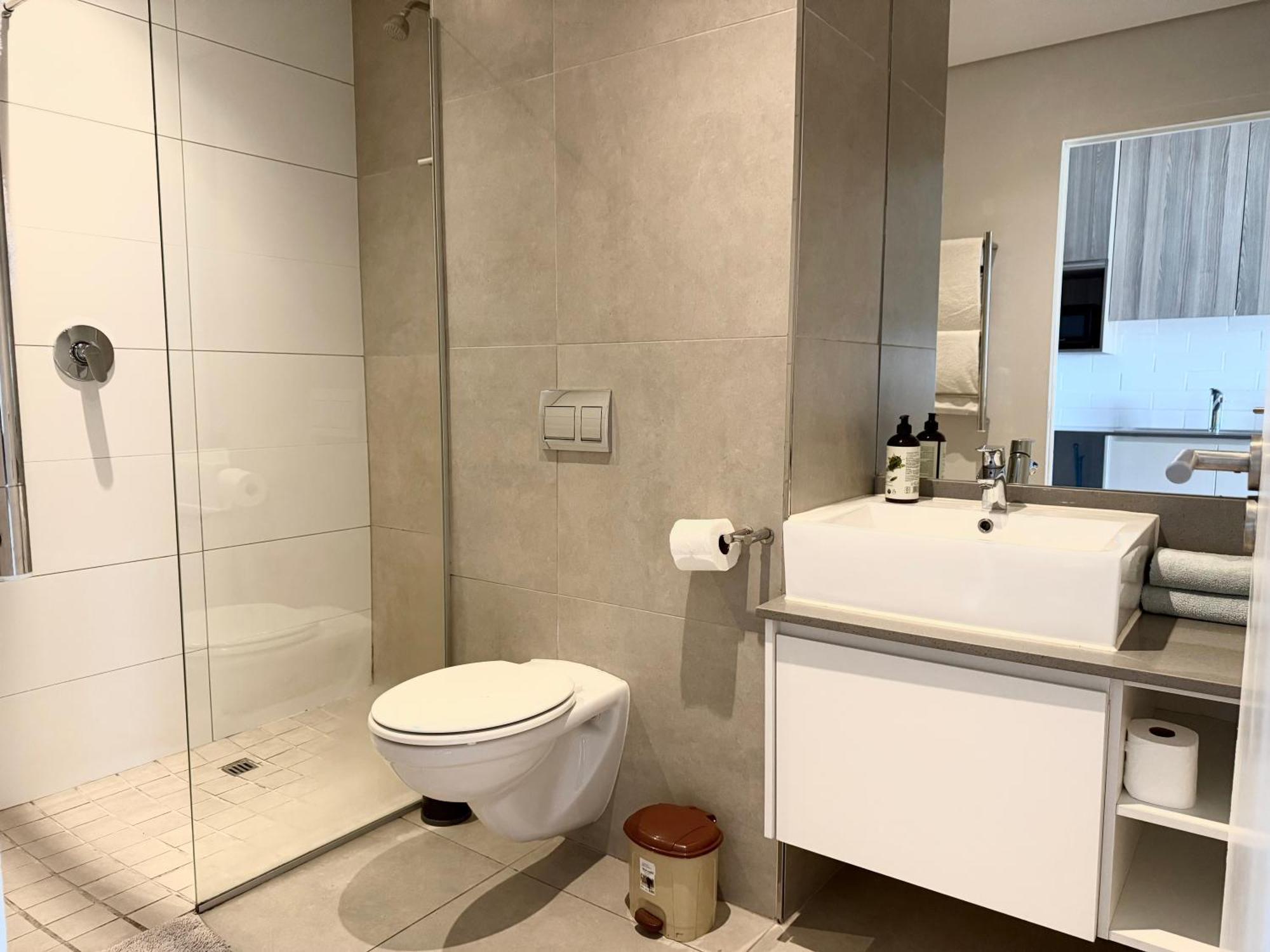 View Cbd Apartment