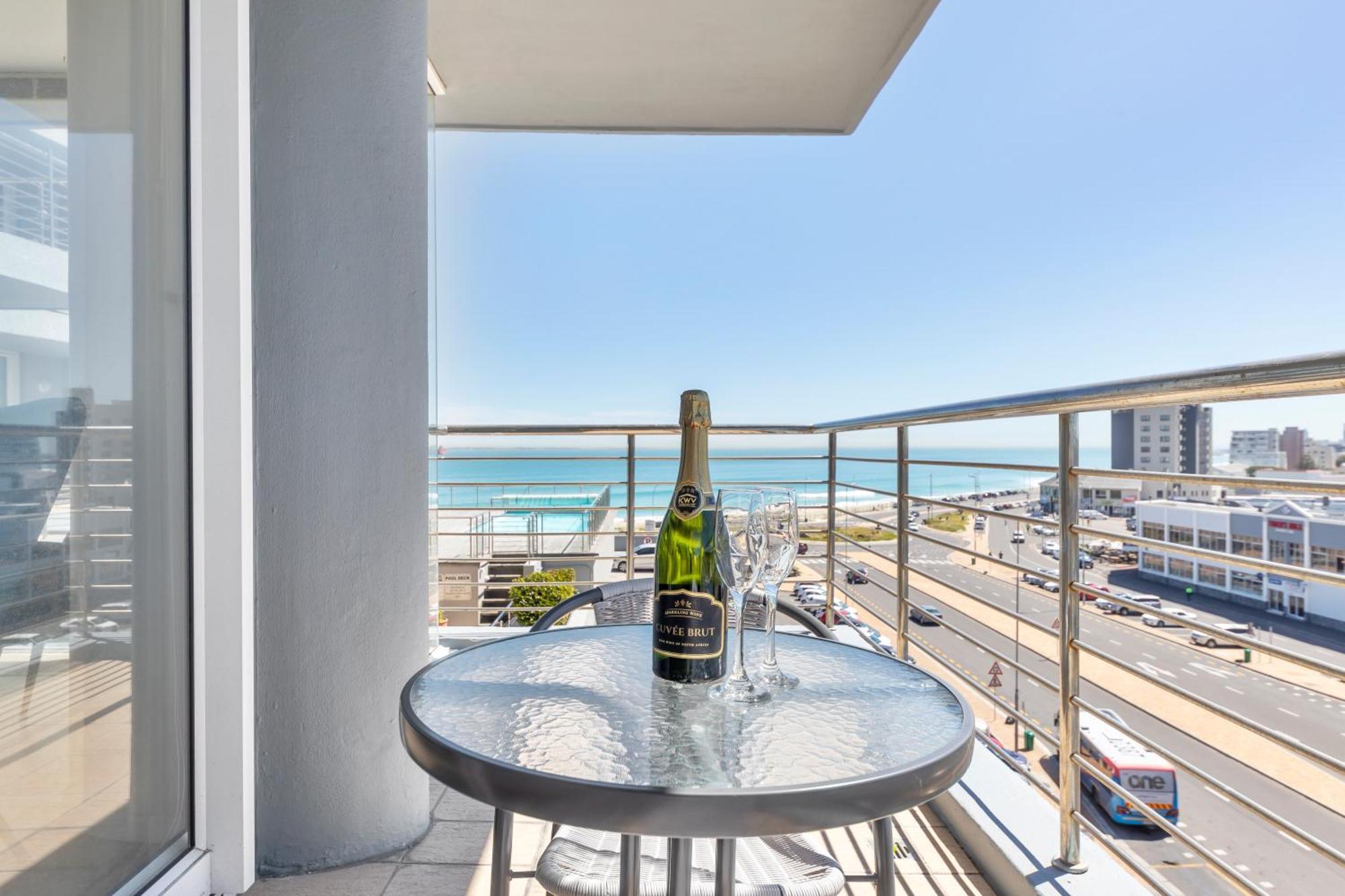 Apartment Horizon Bay 206 By Hmh Cape Town