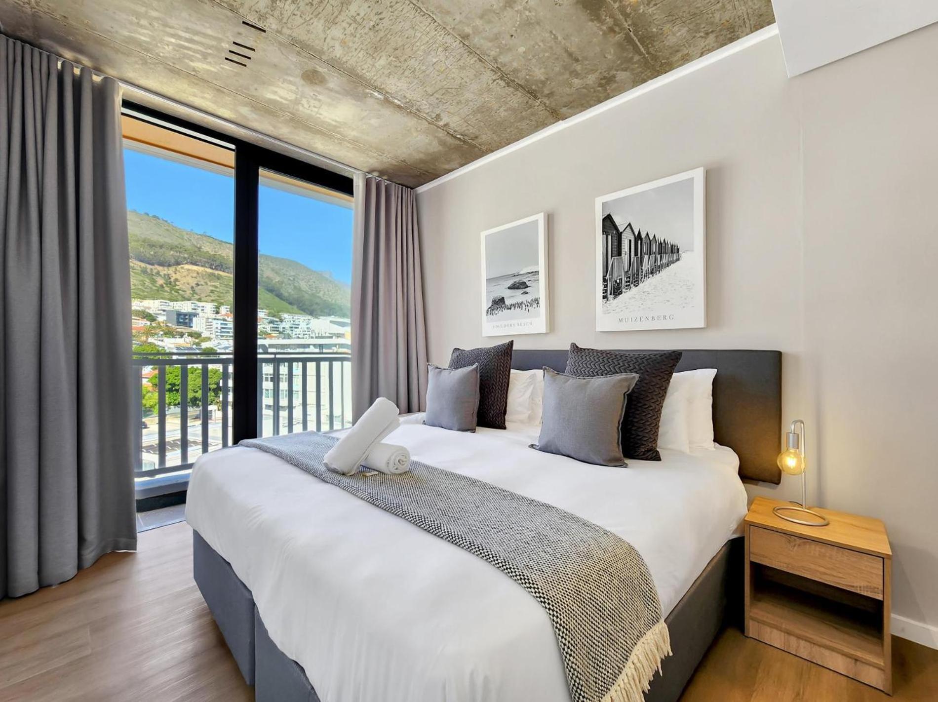 Sea Point Modern 2-bed With Ocean Mountain Views Apartment
