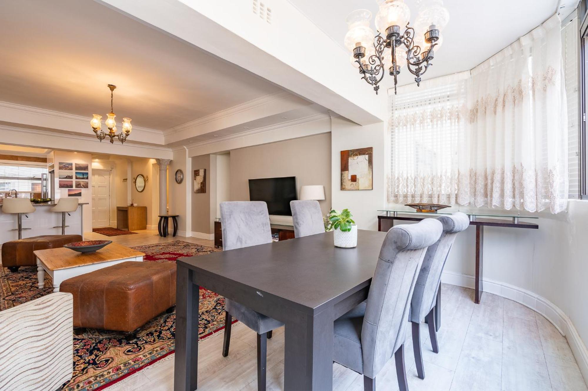 Apartment Centrally Vacation Home In Beach Road