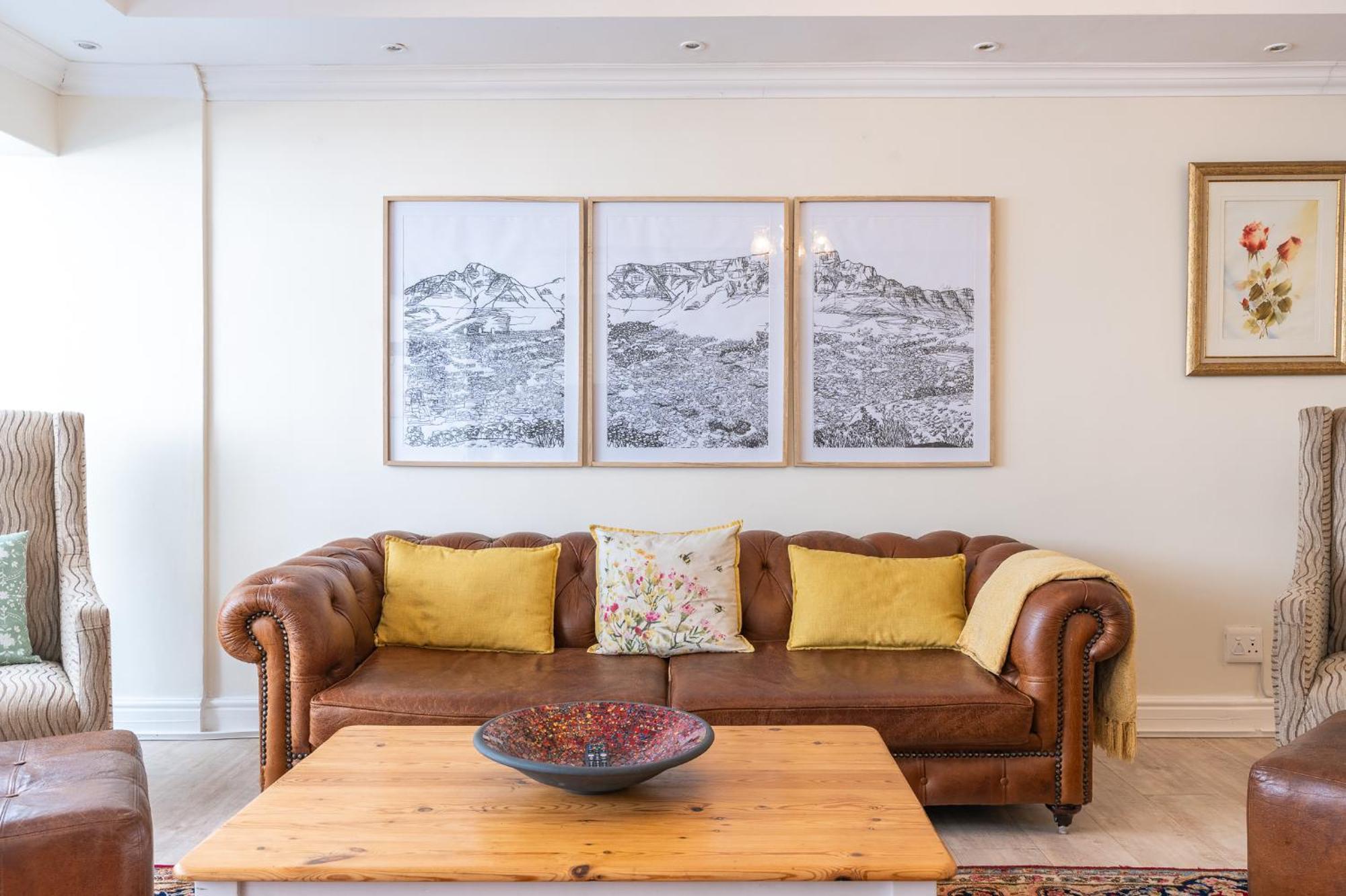 Centrally Vacation Home In Beach Road Apartment Cape Town
