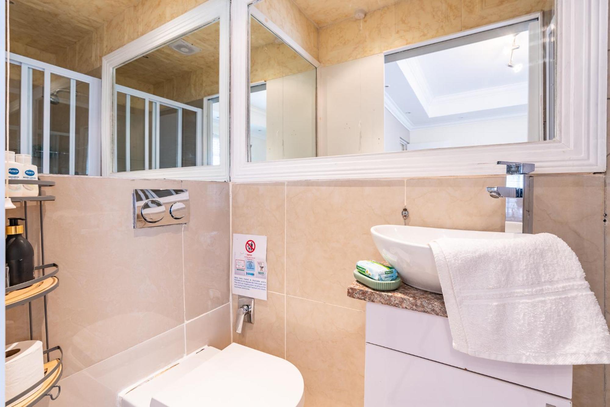 Apartment Centrally Vacation Home In Beach Road