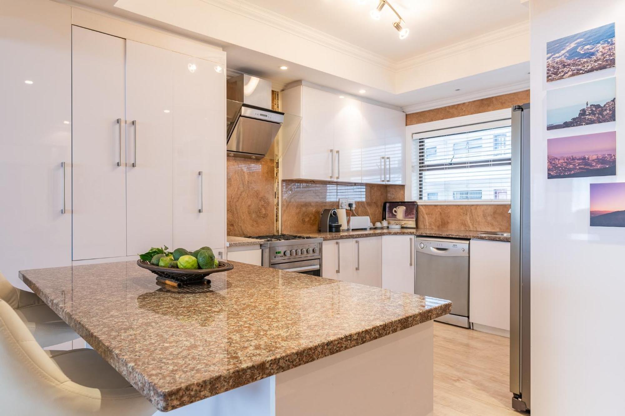 Centrally Vacation Home In Beach Road Apartment *
