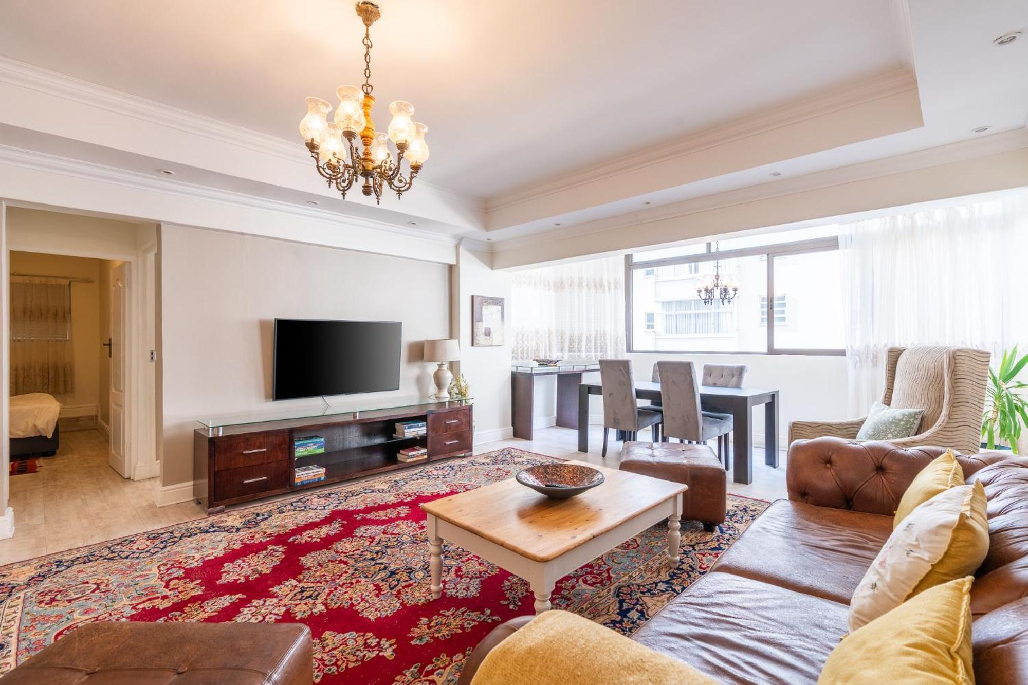 Centrally Vacation Home In Beach Road Apartment Cape Town