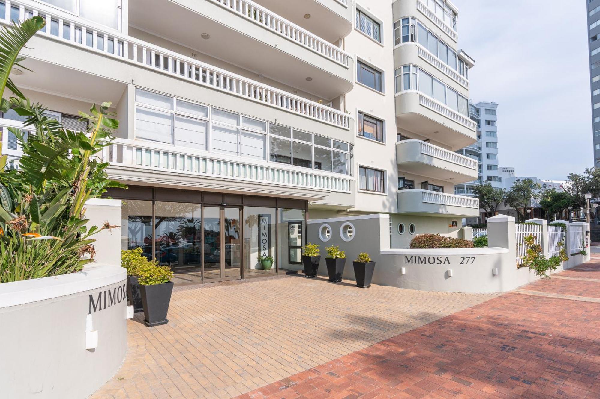 Apartment Centrally Vacation Home In Beach Road *
