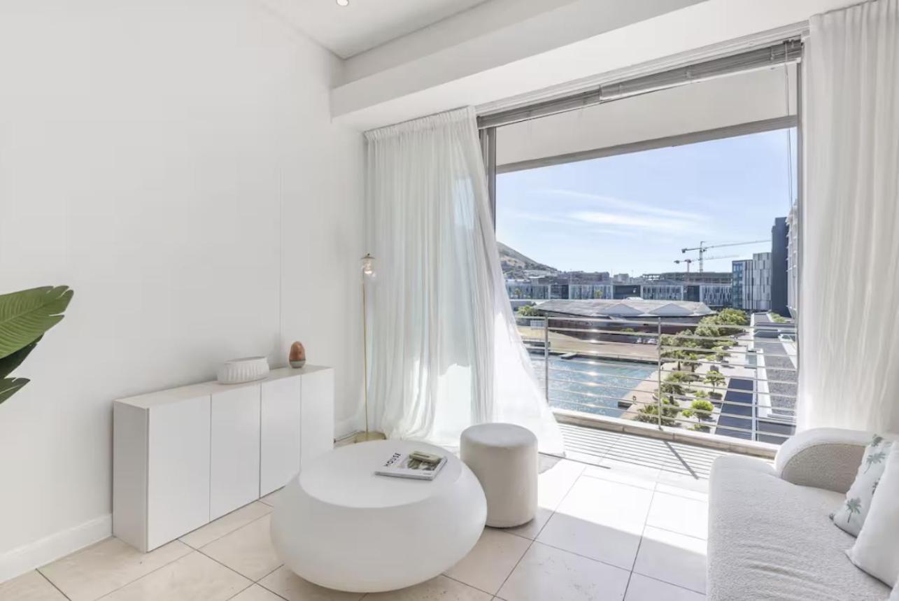 Signature At Waterfront Canals Apartment *