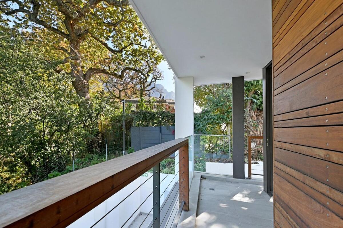 Luxury Newlands - Streamside Tranquility Apartment *