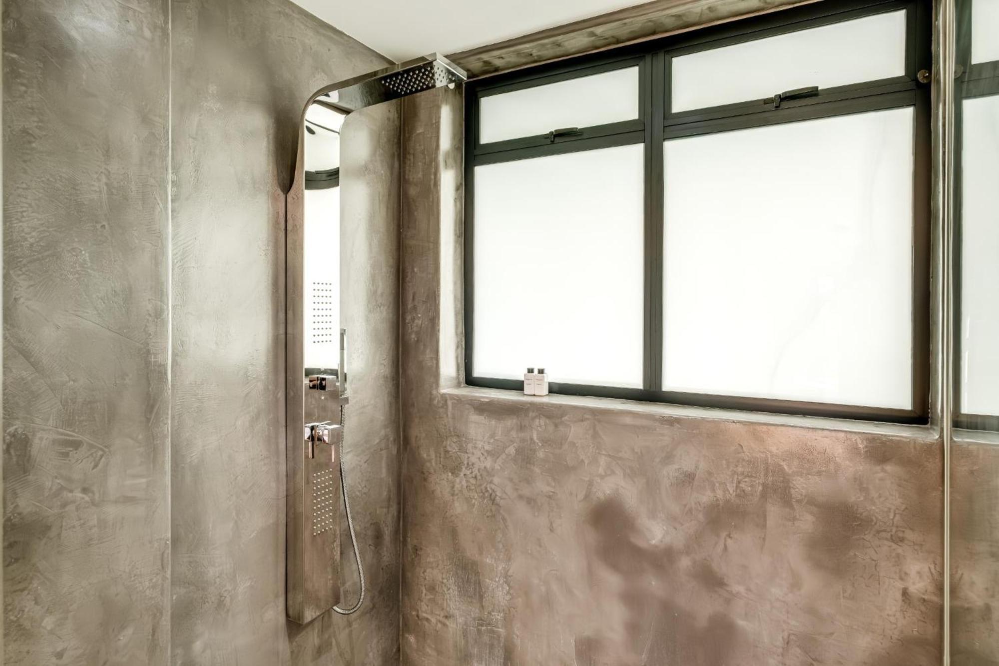 2bed 5min Walk From Camps Bay Escape *