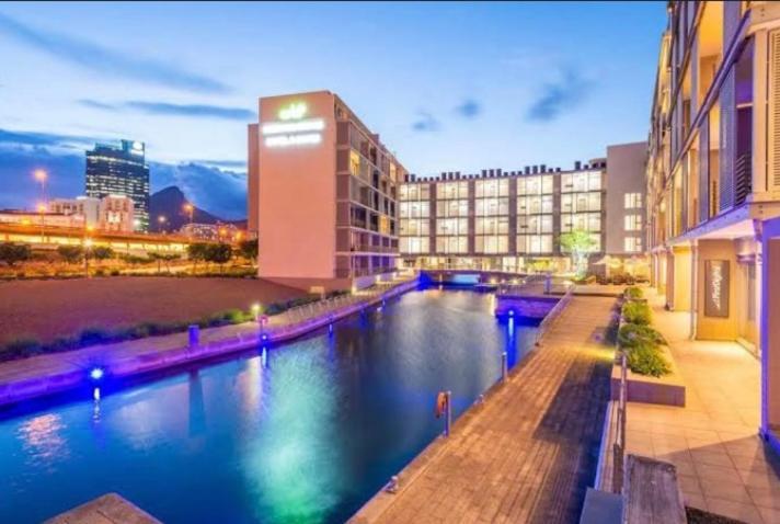 Signature At Waterfront Canals * Cape Town