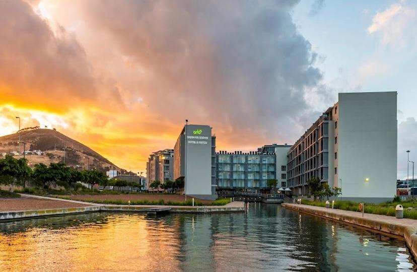 Apartment Signature At Waterfront Canals Cape Town