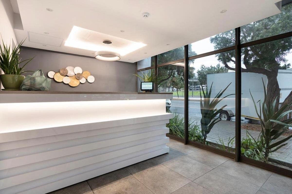 Nyathi Morden Urban Style Apartment