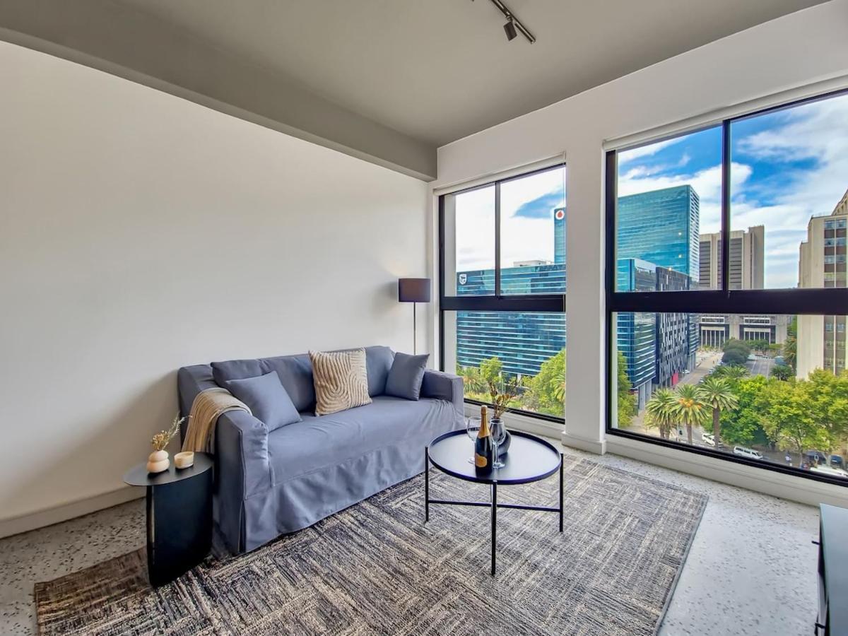 Apartment Stylish, Secure & Modern Work From Base