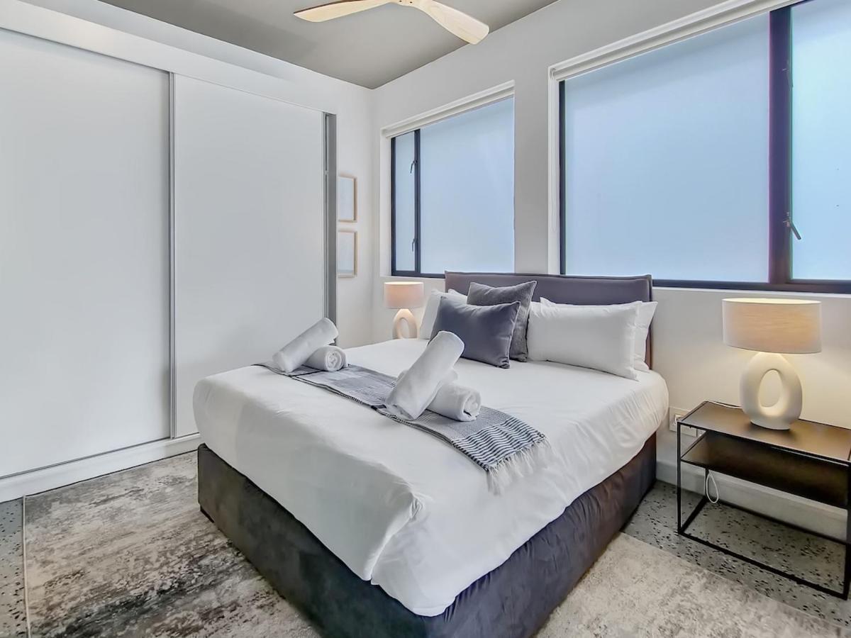 Apartment Stylish, Secure & Modern Work From Base