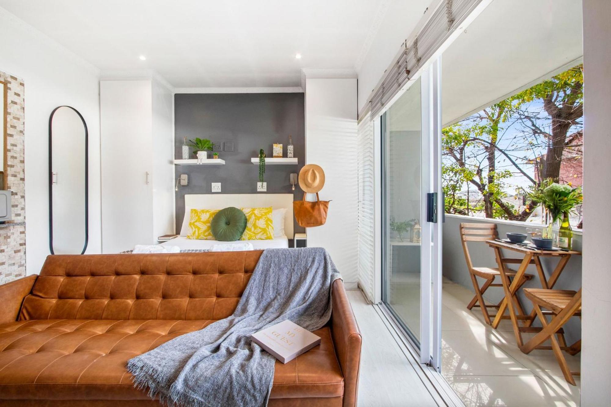 Fairmile Urban Oasis By Host Agents Apartamento