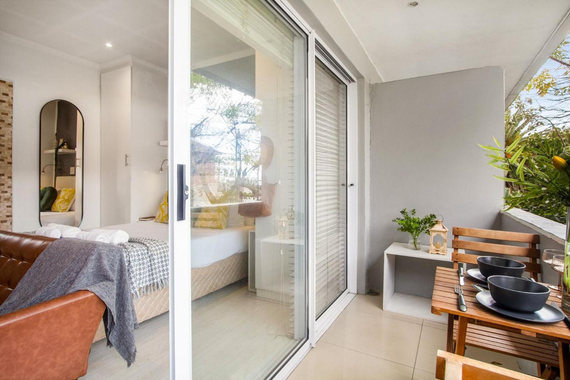 Fairmile Urban Oasis By Host Agents Apartamento