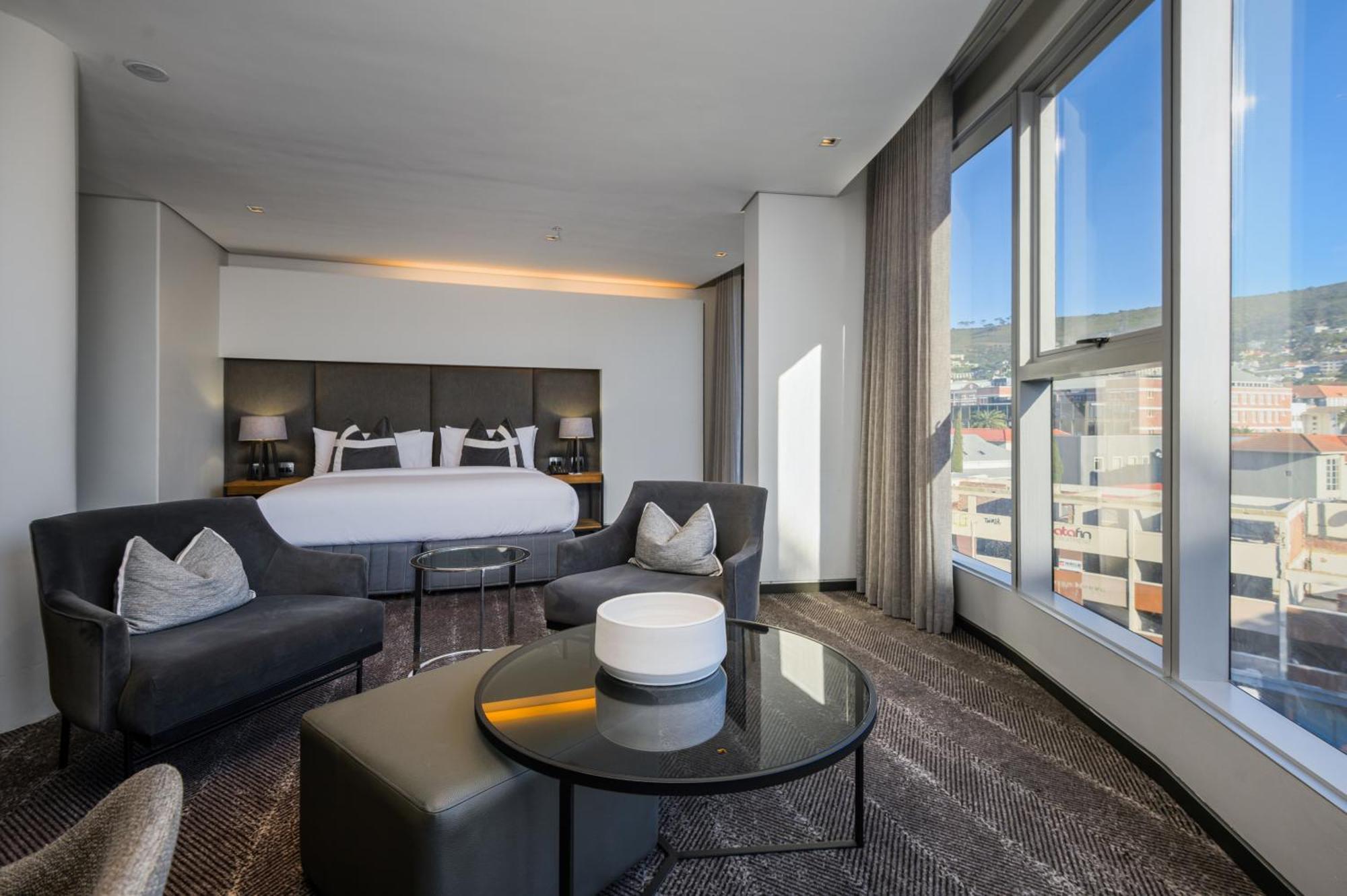 The Capital 15 On Orange & Hotel 5*