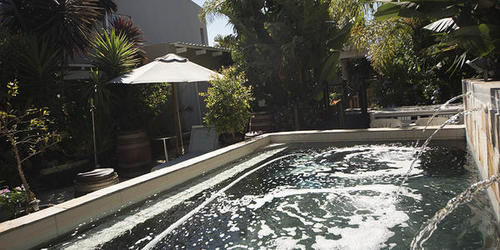 Sunset Decks Guest house Cape Town